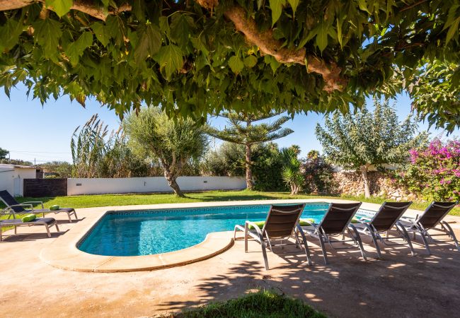 Villa in Ciutadella - Villa en el campo, rodeada de flores, piscina, bbq....