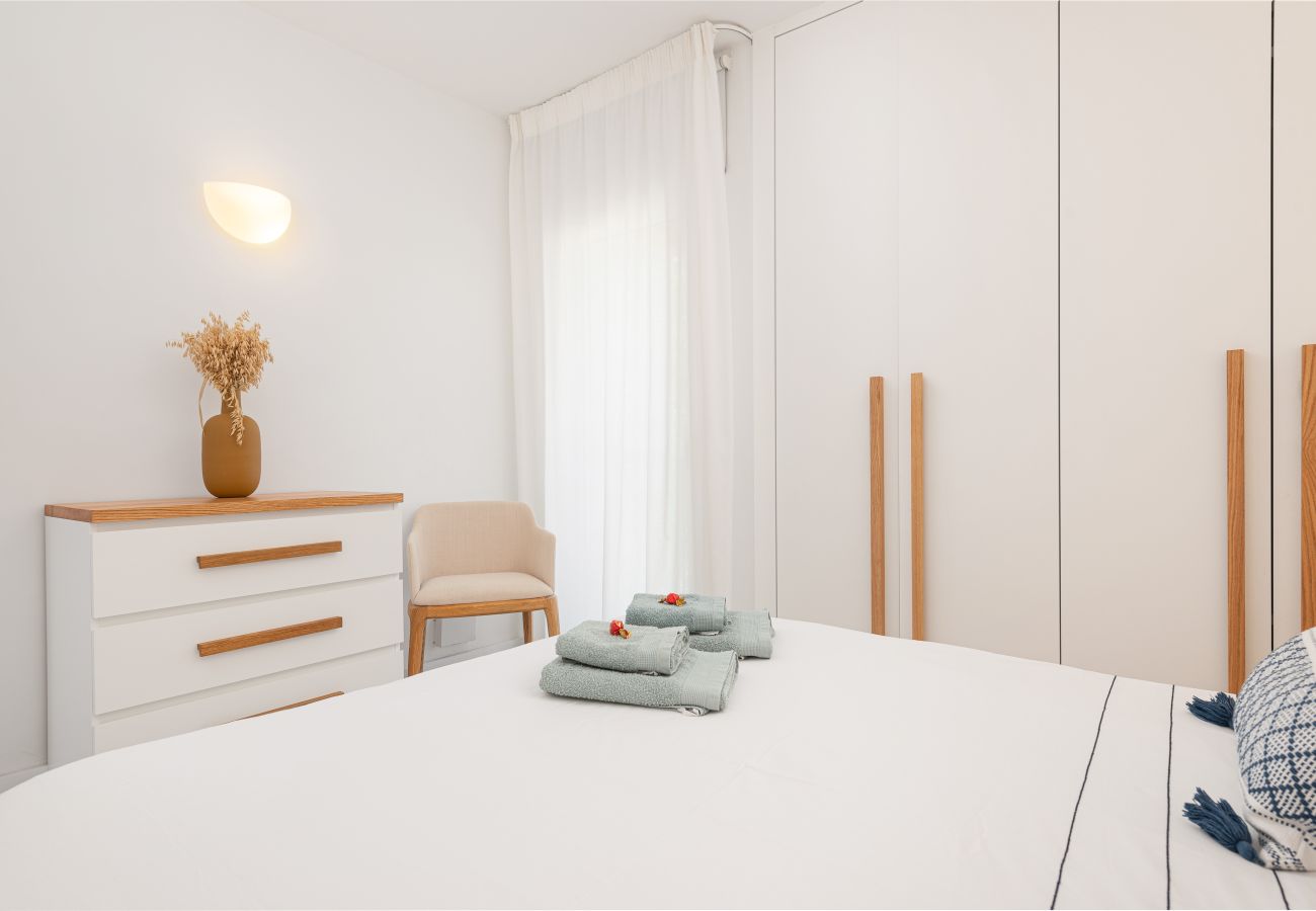 Ferienwohnung in Port d´Alcudia - New designer apartment in front of Alcudia Beach, WIFI, AA, Netflix, ...