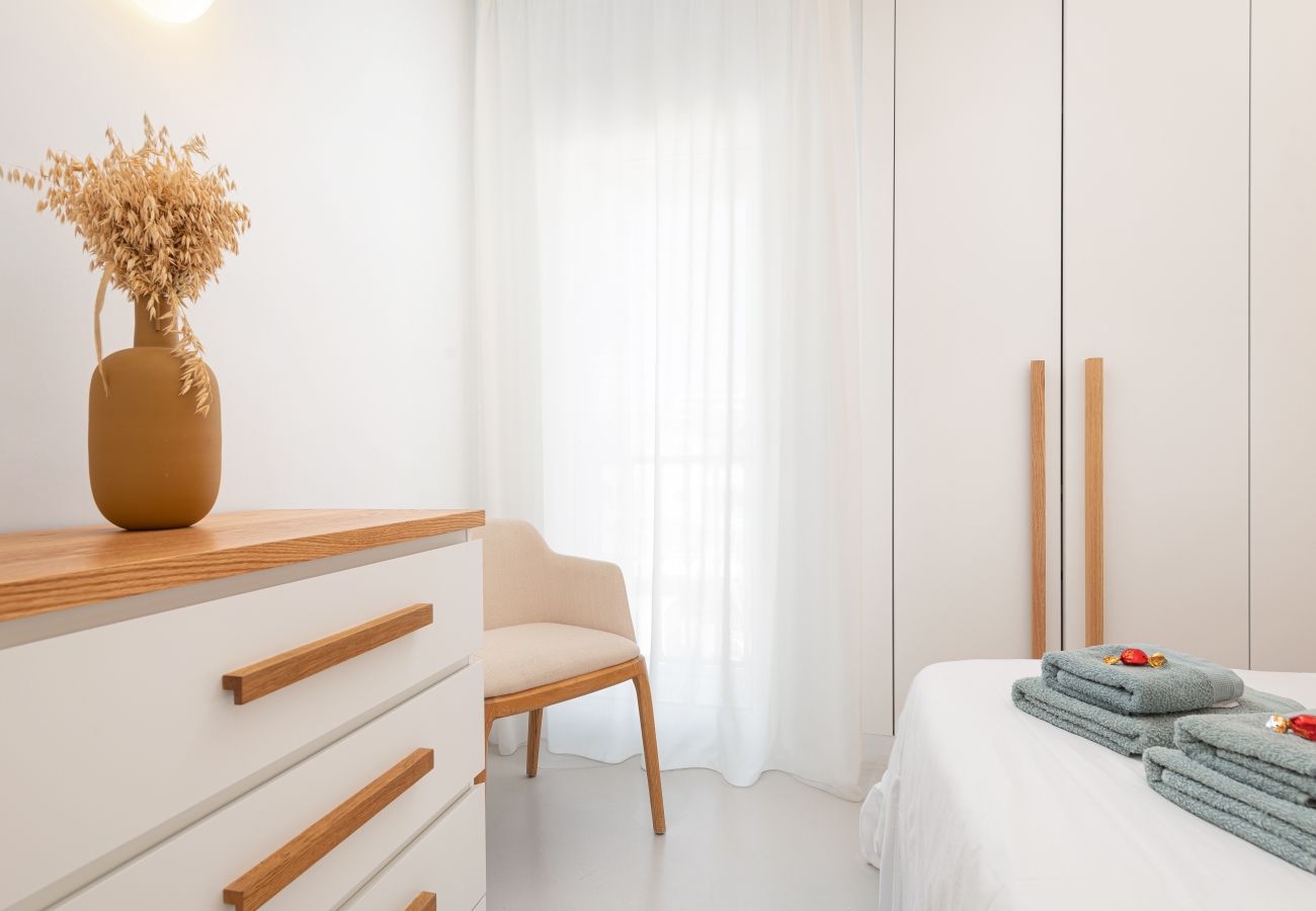 Ferienwohnung in Port d´Alcudia - New designer apartment in front of Alcudia Beach, WIFI, AA, Netflix, ...