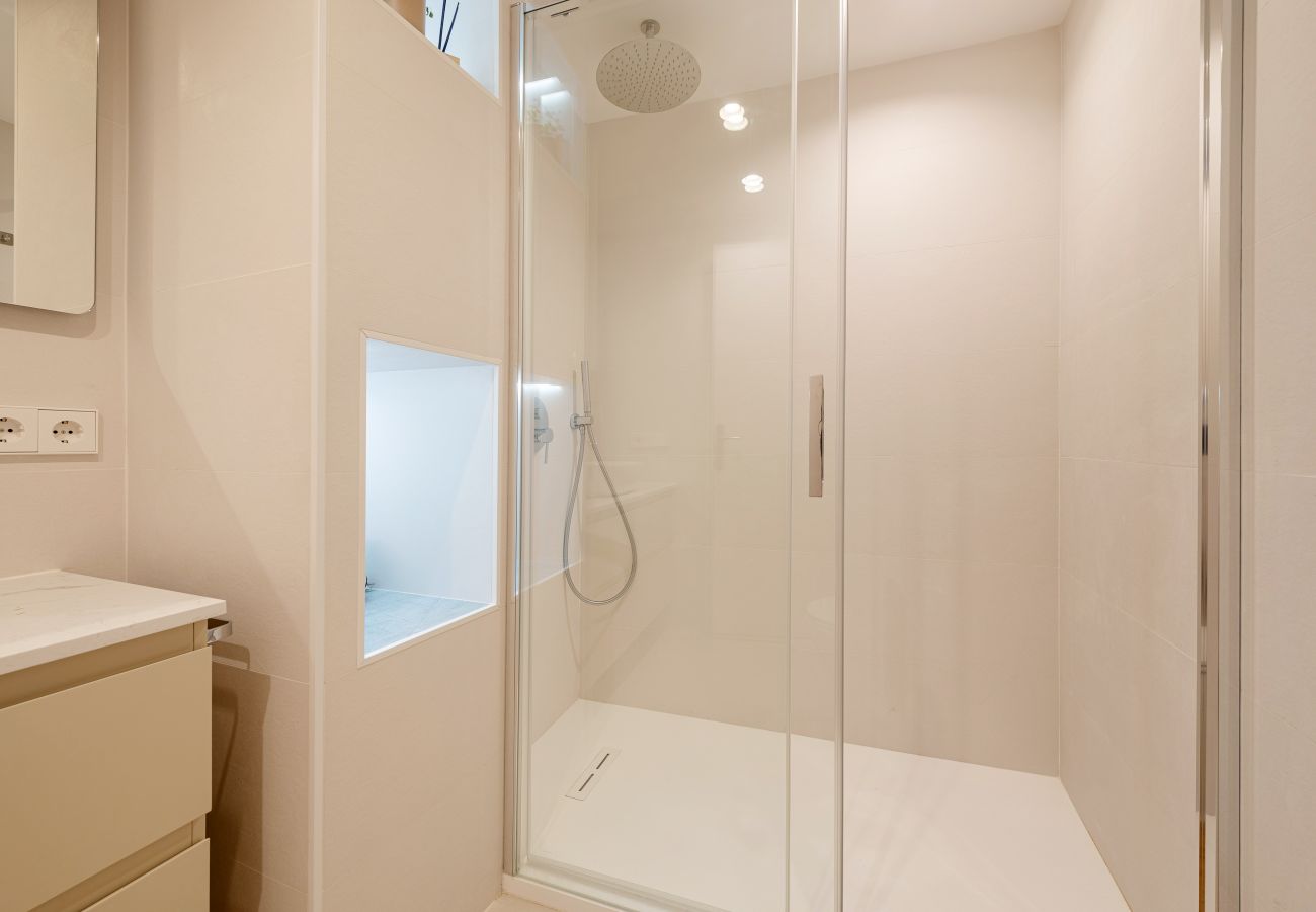 Ferienwohnung in Port d´Alcudia - New designer apartment in front of Alcudia Beach, WIFI, AA, Netflix, ...