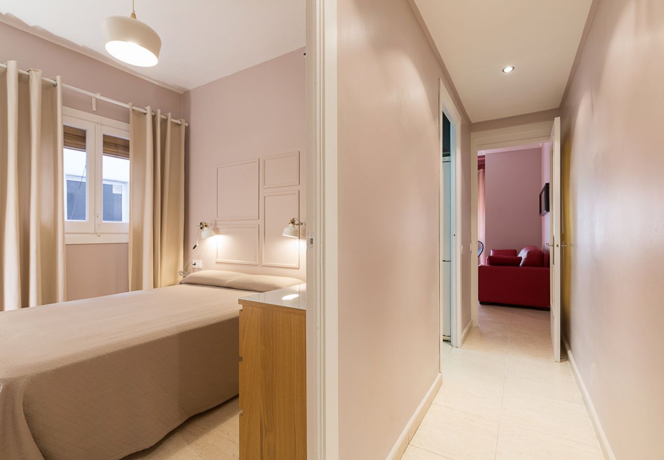 Apartment Plaza España Doppelzimmer mit Balkon