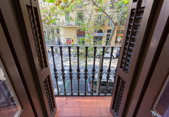 Ferienwohnung in Barcelona - PARLAMENT, piso en alquiler reformado, moderno y muy bonito junto al mercado San Antonio en Barcelona centro