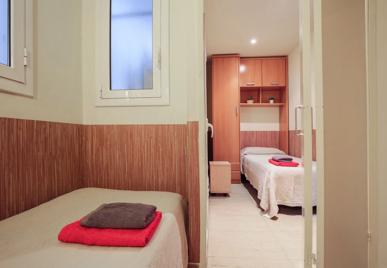 Ferienwohnung in Barcelona - MARQUES, moderno piso renovado de 4 dormitorios en alquiler por días en Barcelona centro, Eixample, Sant Antoni.