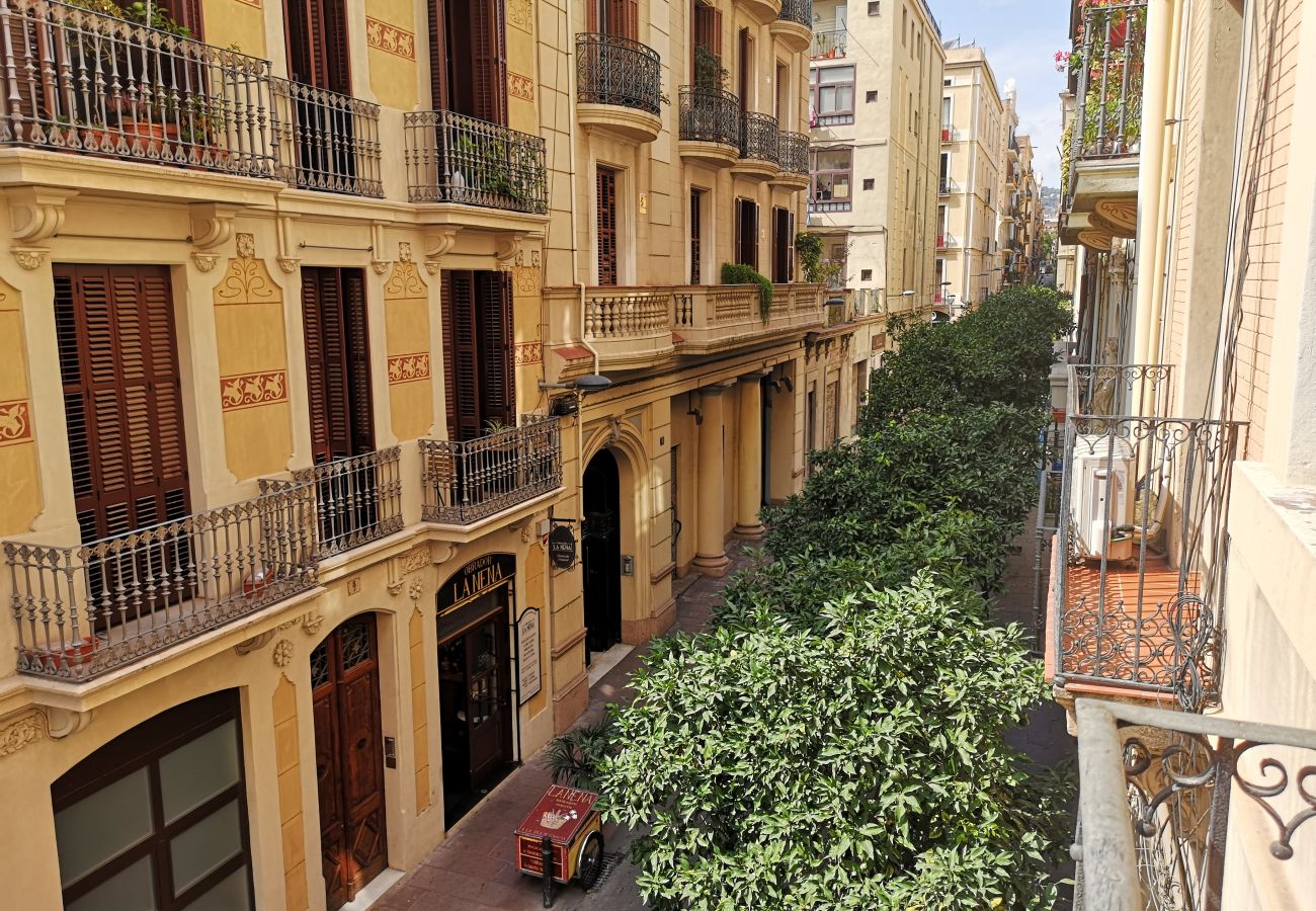 Ferienwohnung in Barcelona - GRACIA DREAM, piso turístico  restaurado de diseño en Gràcia, Barcelona centro