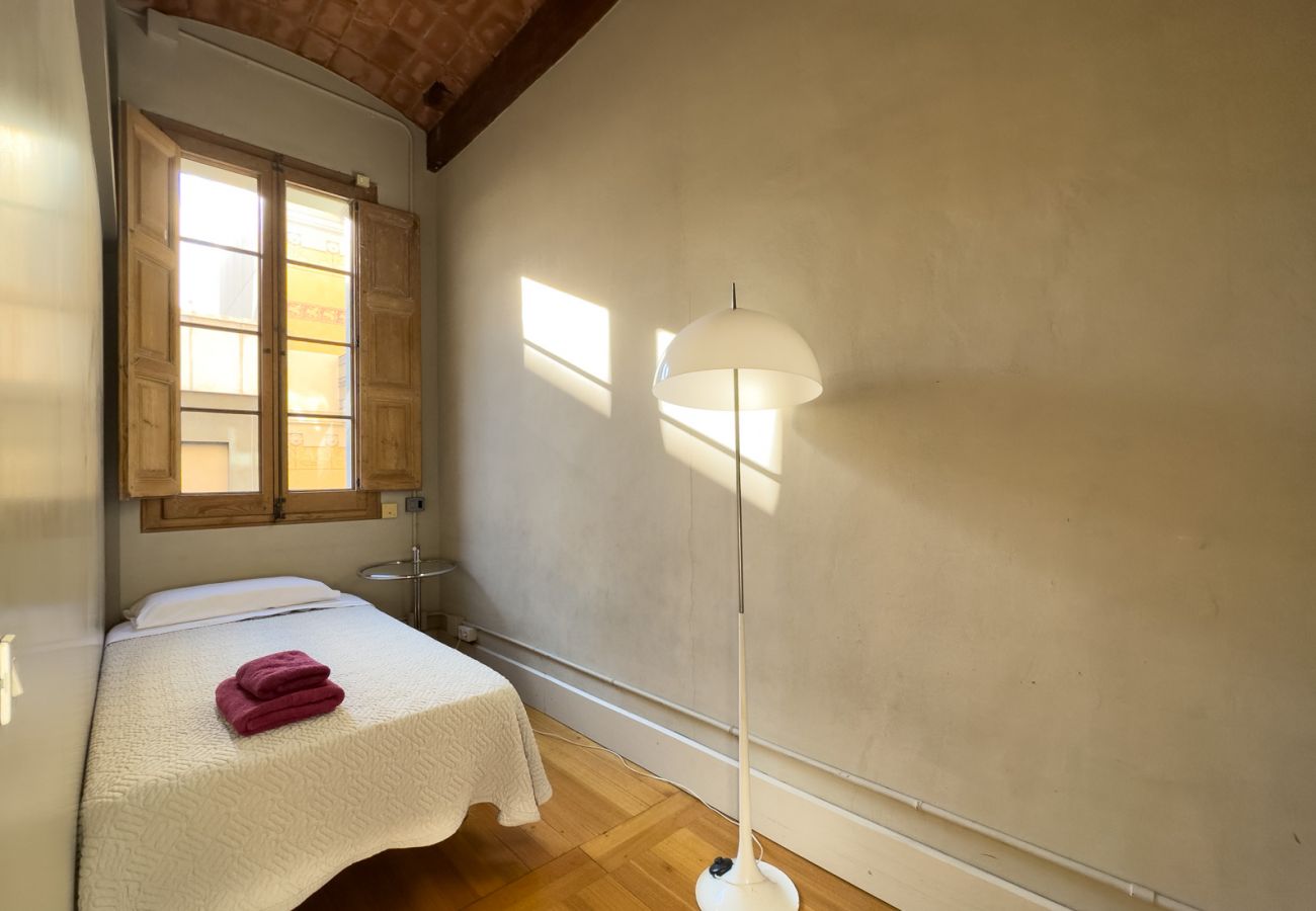 Ferienwohnung in Barcelona - GRACIA DREAM, piso turístico  restaurado de diseño en Gràcia, Barcelona centro