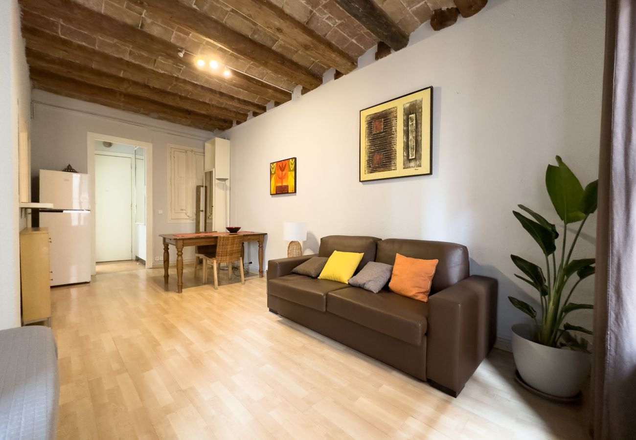 Ferienwohnung in Barcelona - Estudio bonito, confortable, tranquilo y luminoso en alquiler en Gracia, Barcelona centro