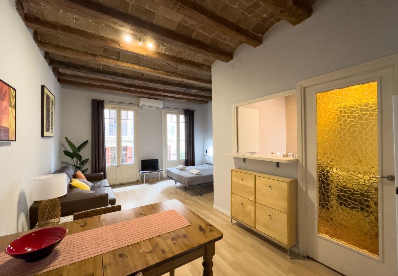 Ferienwohnung in Barcelona - Estudio bonito, confortable, tranquilo y luminoso en alquiler en Gracia, Barcelona centro