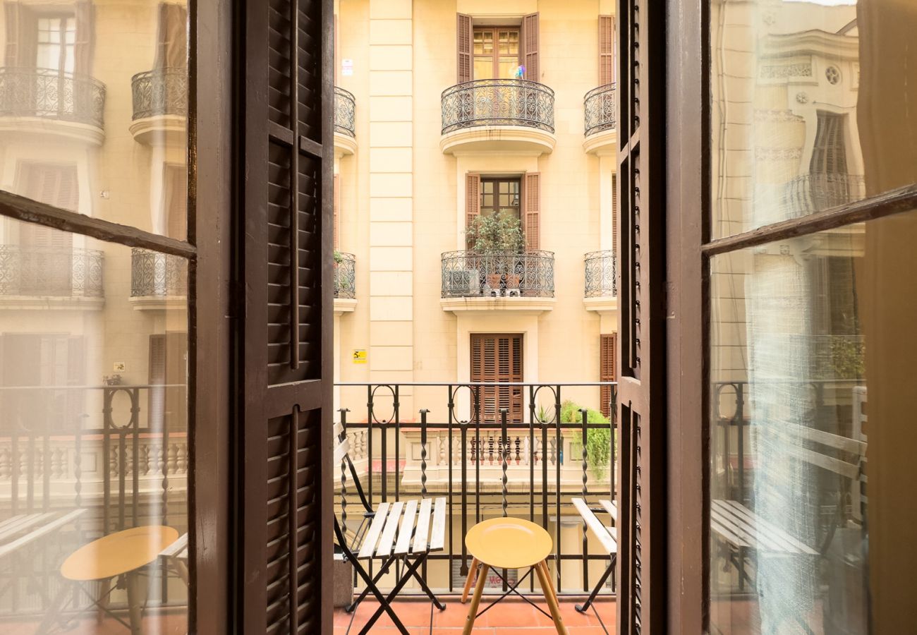 Ferienwohnung in Barcelona - Estudio bonito, confortable, tranquilo y luminoso en alquiler en Gracia, Barcelona centro