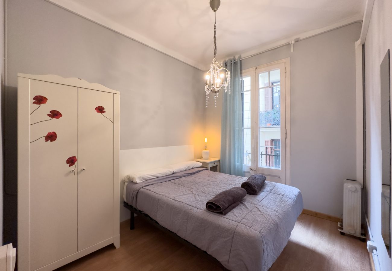 Ferienwohnung in Barcelona - Apartamento bonito con balcón en alquiler por días en Barcelona centro, Gracia