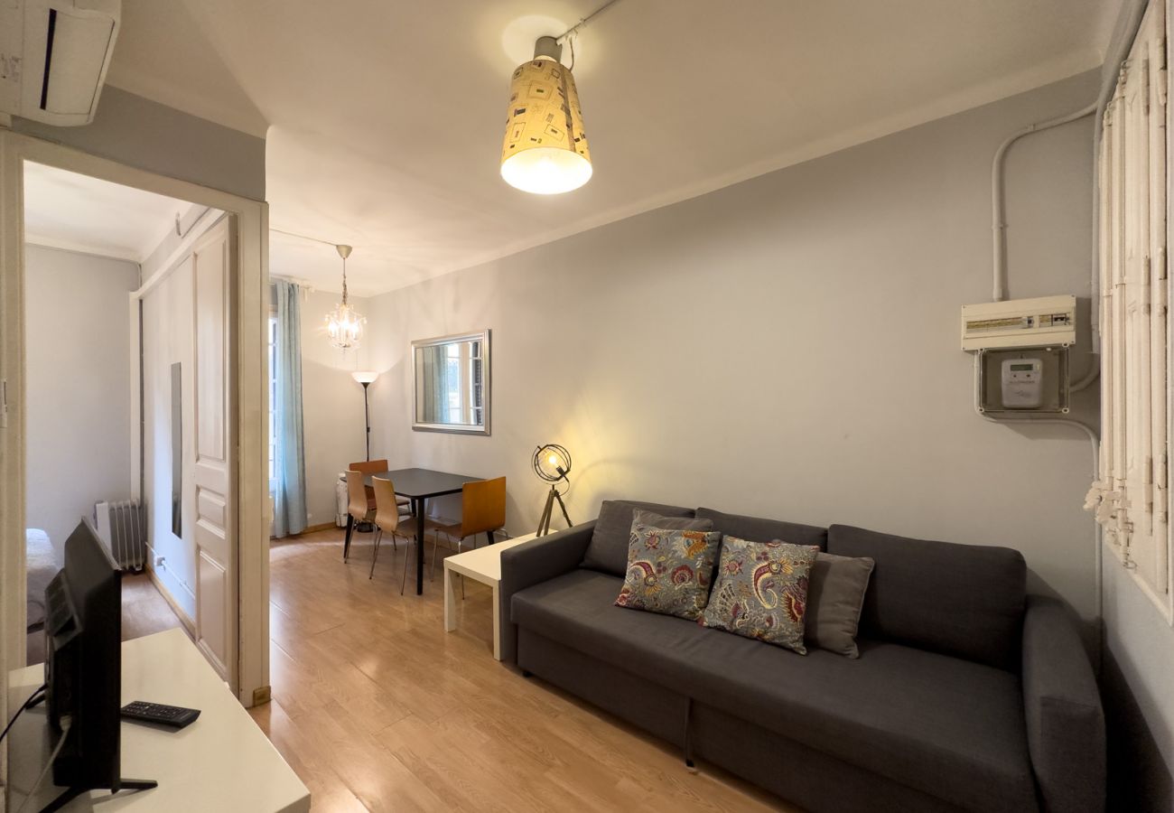 Ferienwohnung in Barcelona - Apartamento bonito con balcón en alquiler por días en Barcelona centro, Gracia