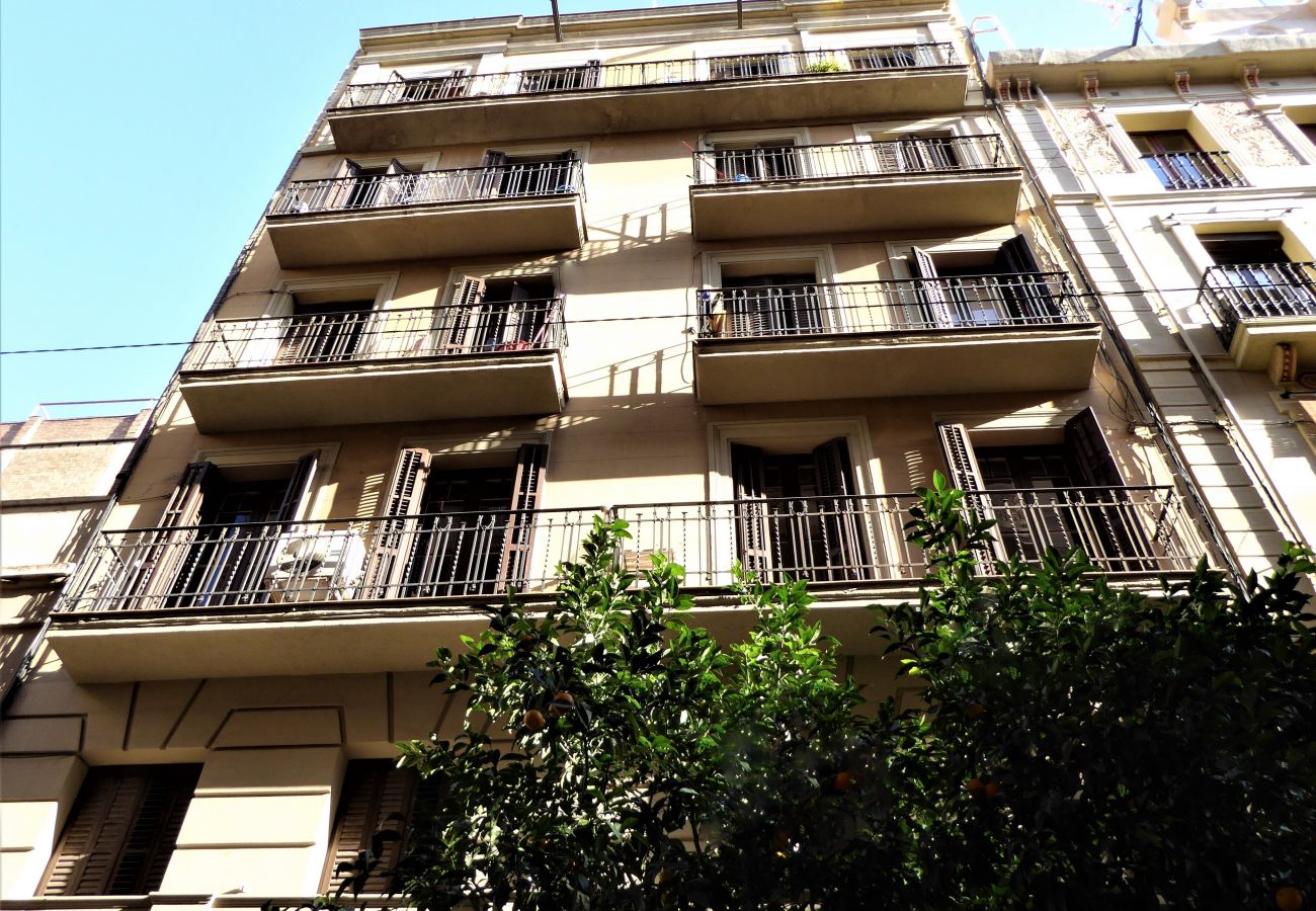 Ferienwohnung in Barcelona - Piso con patio terraza privada en alquiler en Barcelona centro, Gracia