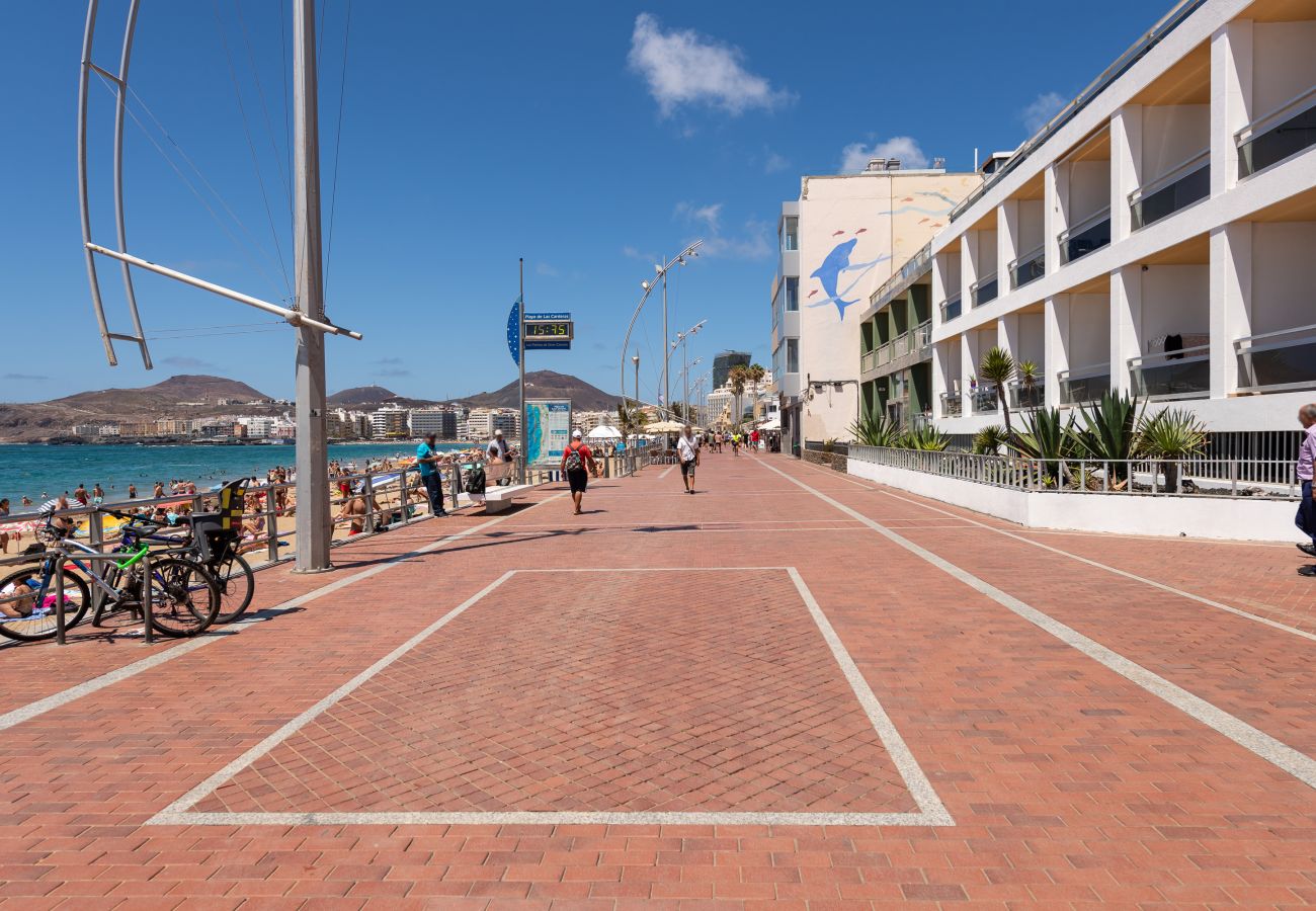 Studio in Las Palmas de Gran Canaria - Great terrace sea views By CanariasGetaway 