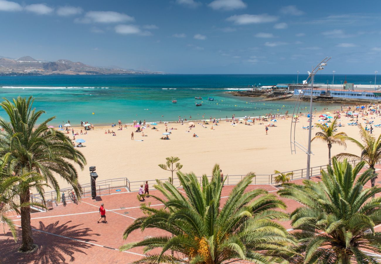 Ferienhaus in Las Palmas de Gran Canaria - Great balcony over blue sea By CanariasGetaway 