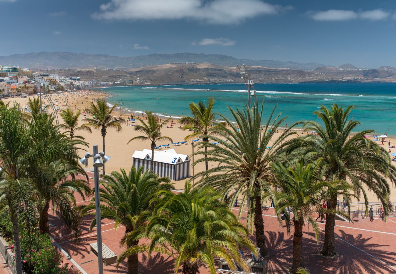 Ferienhaus in Las Palmas de Gran Canaria - Great balcony over blue sea By CanariasGetaway 