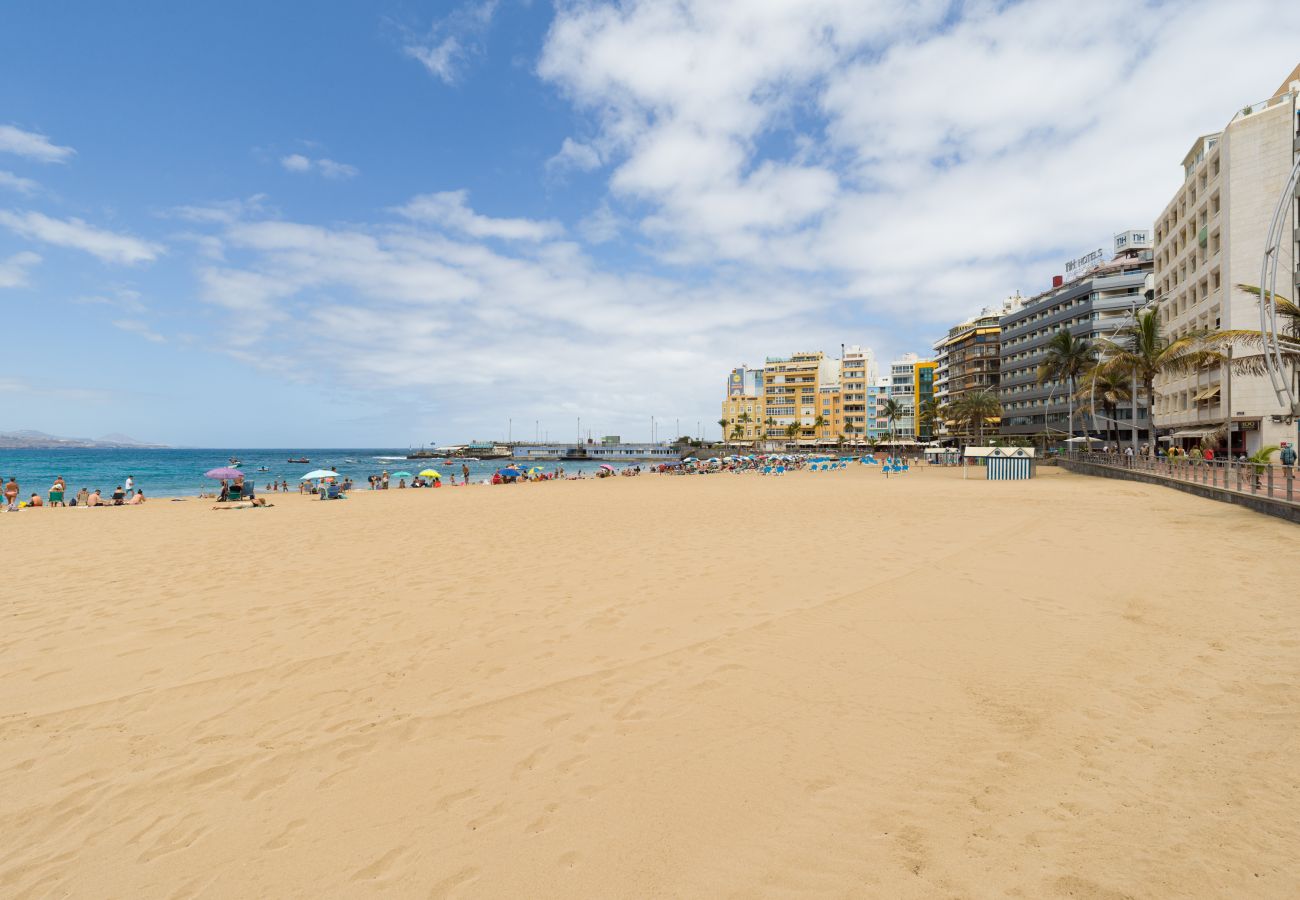 Ferienhaus in Las Palmas de Gran Canaria - Great balcony over blue sea By CanariasGetaway 