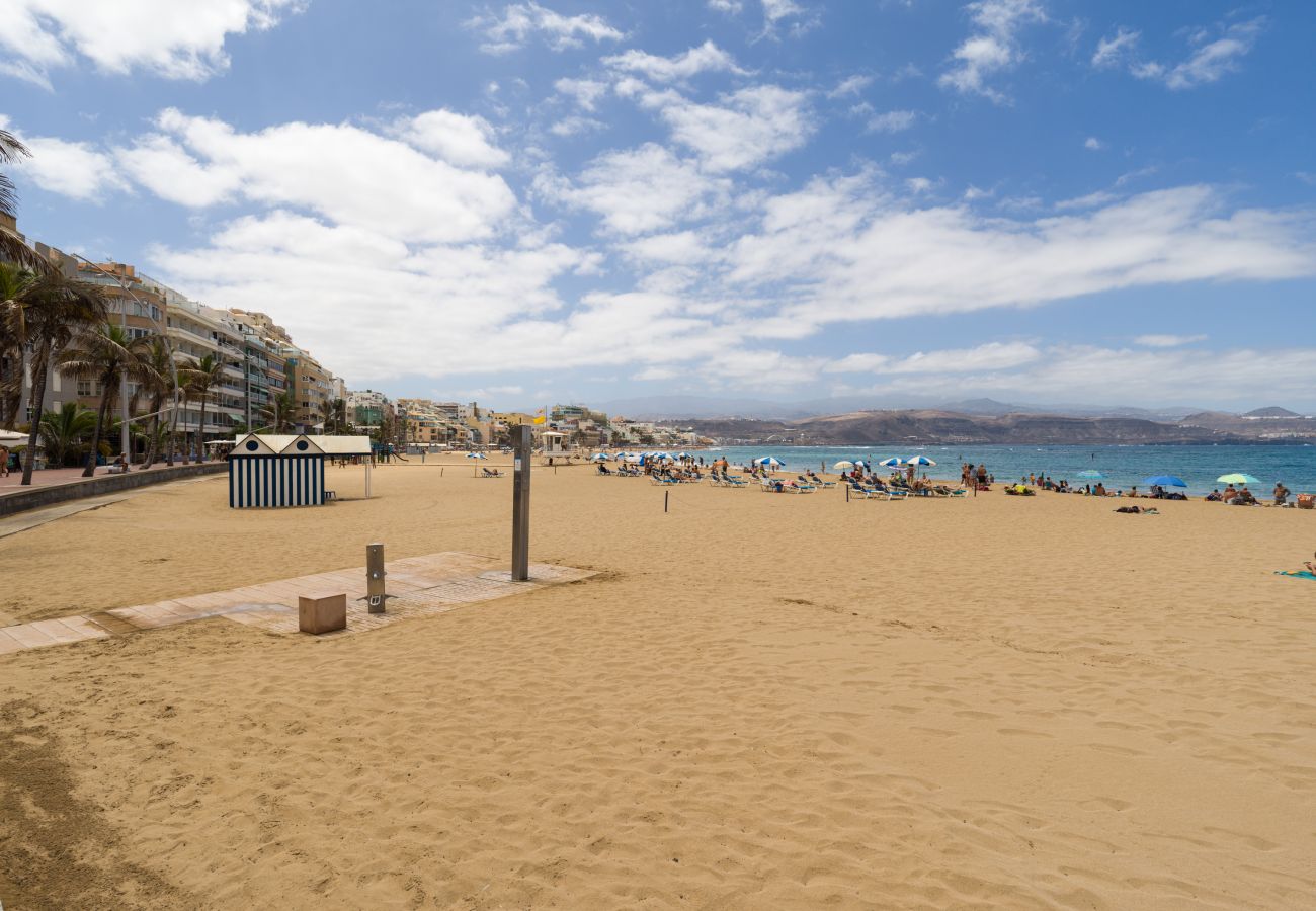 Ferienhaus in Las Palmas de Gran Canaria - Great balcony over blue sea By CanariasGetaway 