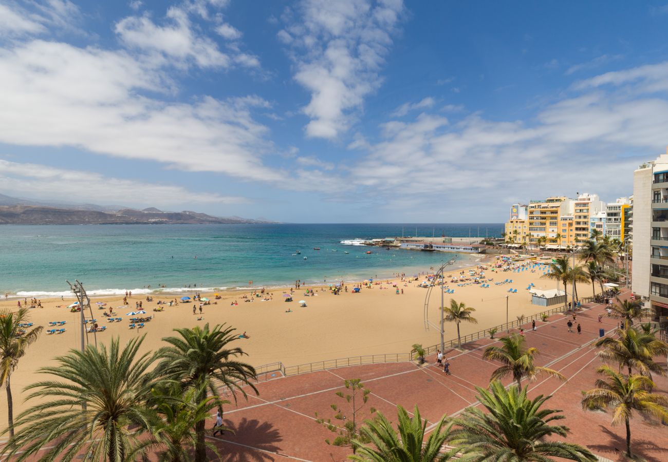 Ferienhaus in Las Palmas de Gran Canaria - Great balcony over blue sea By CanariasGetaway 