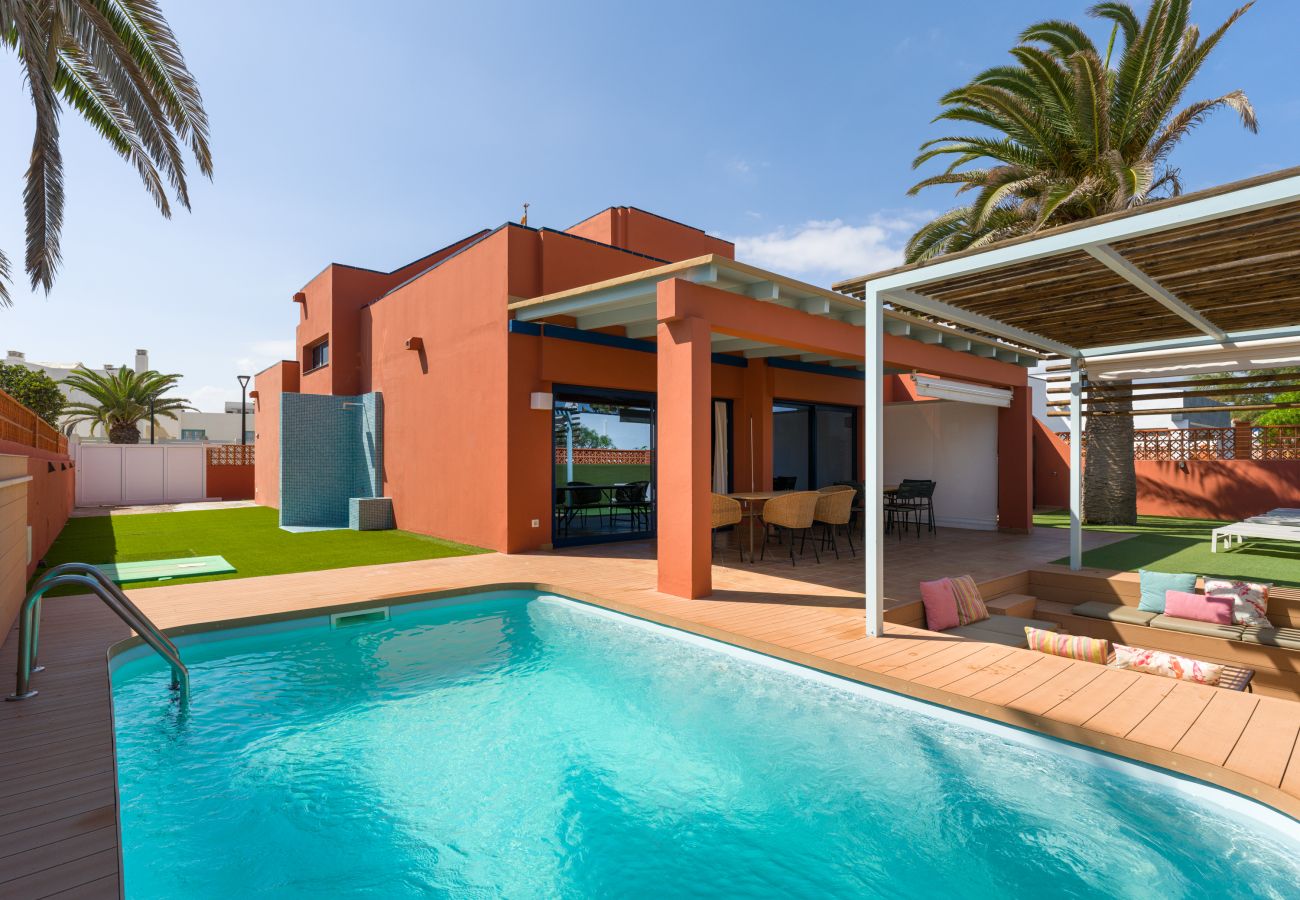 Villa in Corralejo - Long Beach with pool By CanariasGetaway 