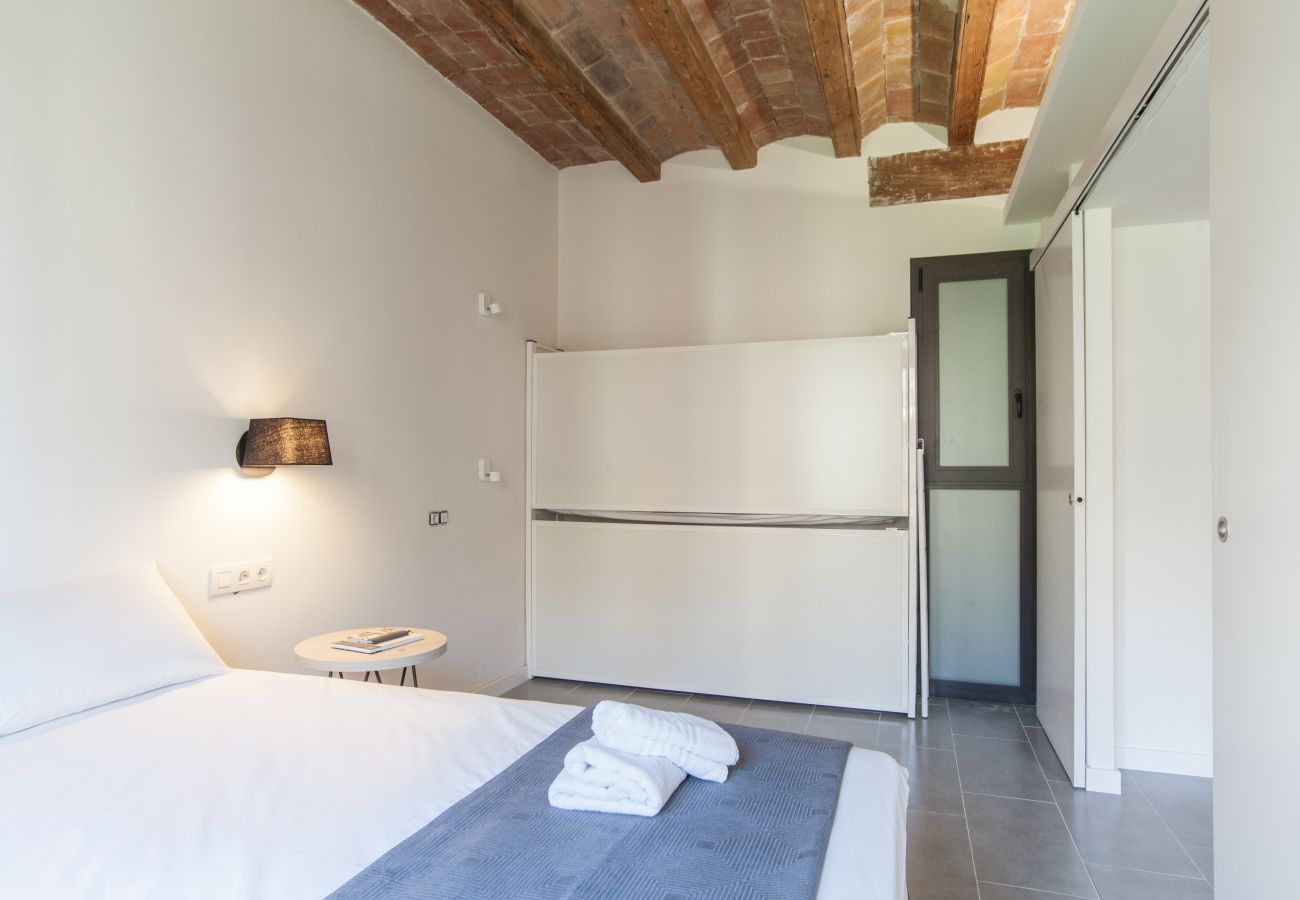 Ferienwohnung in Barcelona - DELUXE piso en alquiler con terraza y piscina en Barcelona centro