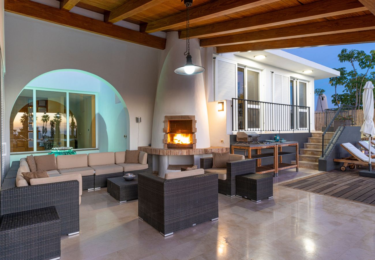 Villa in Adeje - Villa Sunset Golf Retreat