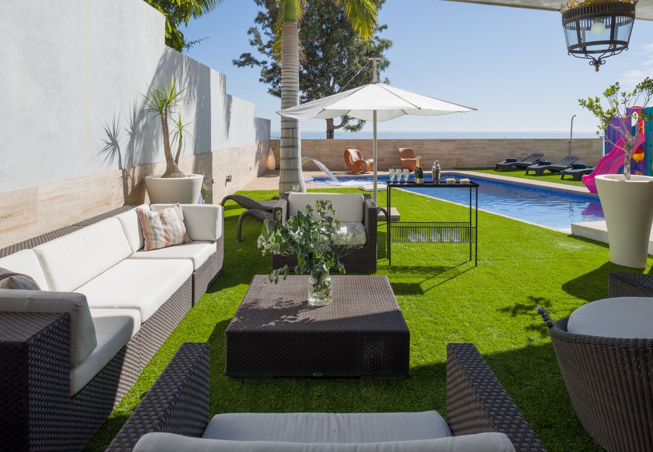 Villa in Tenerife - STUNNING LUXURY VILLA WITH SEA VIEWS -  HomeForGuest