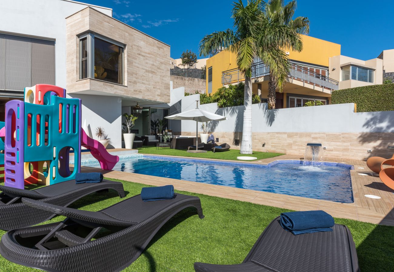 Villa in Tenerife - STUNNING LUXURY VILLA WITH SEA VIEWS -  HomeForGuest