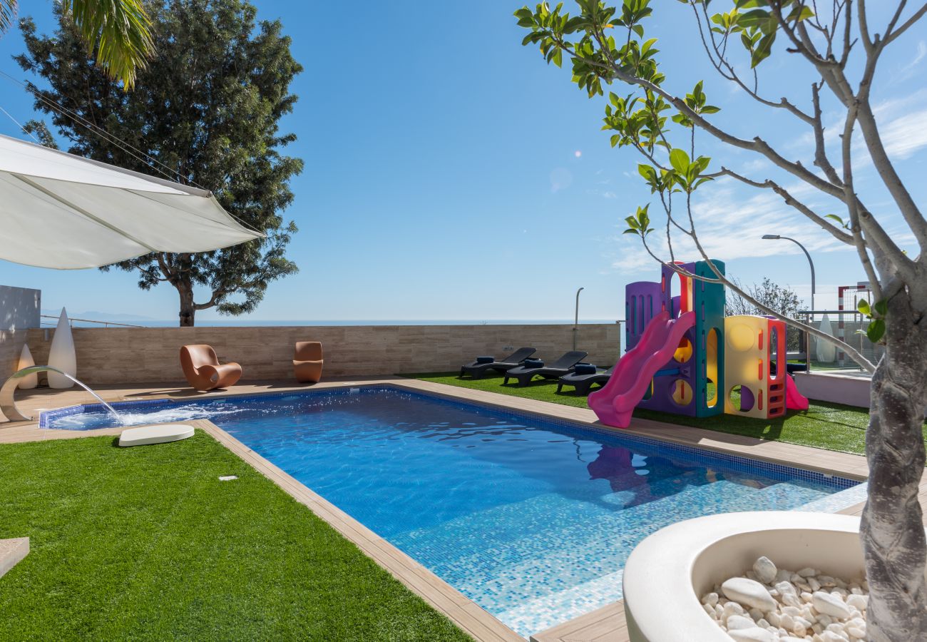 Villa in Tenerife - STUNNING LUXURY VILLA WITH SEA VIEWS -  HomeForGuest