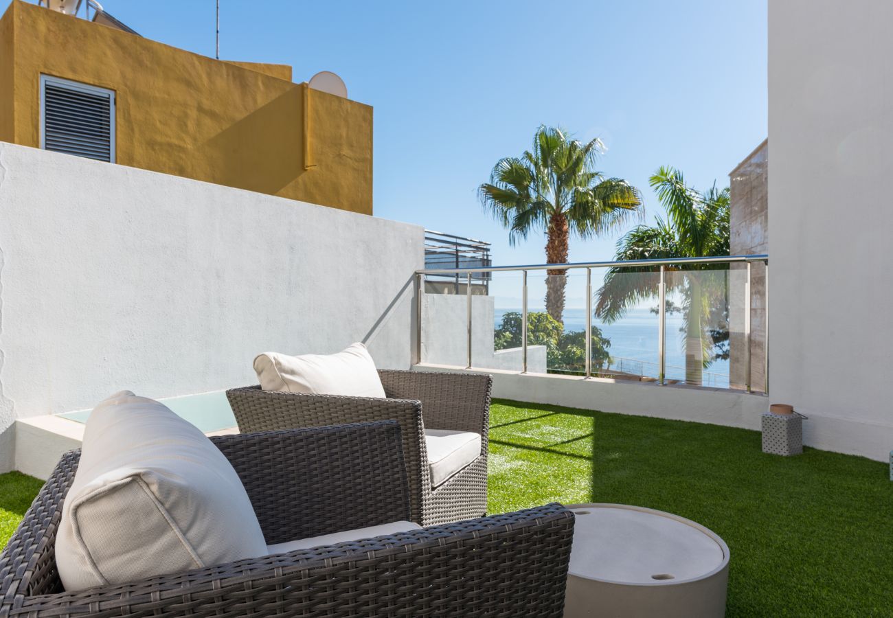 Villa in Tenerife - STUNNING LUXURY VILLA WITH SEA VIEWS -  HomeForGuest