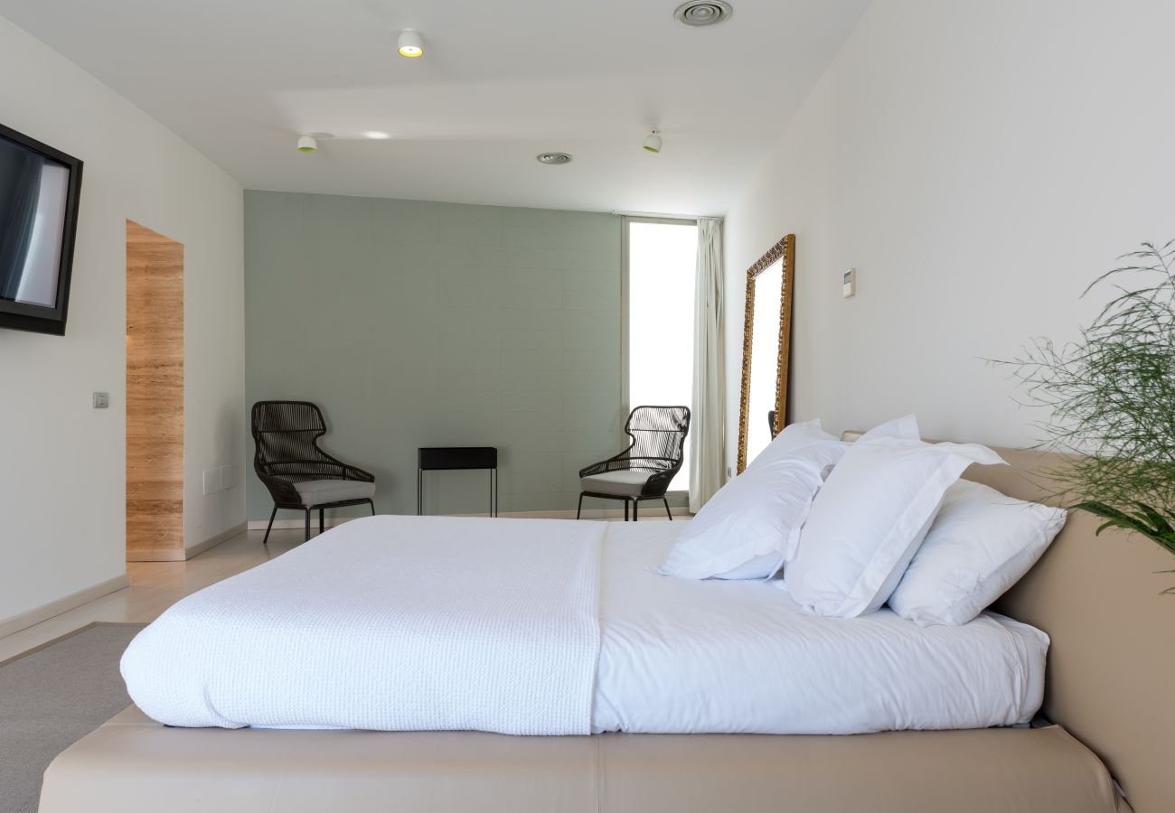 Villa in Tenerife - STUNNING LUXURY VILLA WITH SEA VIEWS -  HomeForGuest