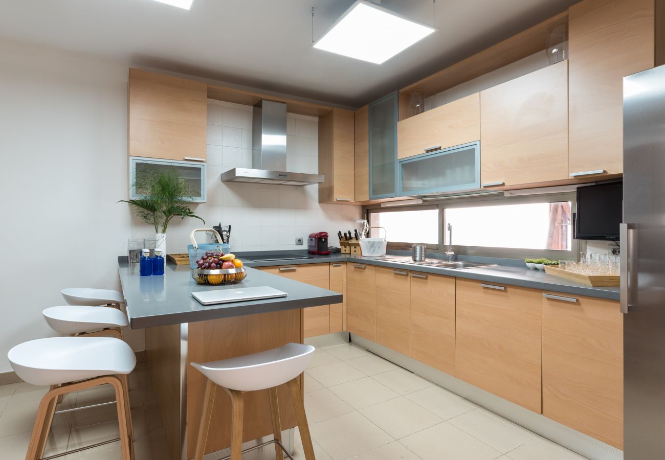 Villa in Tenerife - STUNNING LUXURY VILLA WITH SEA VIEWS -  HomeForGuest