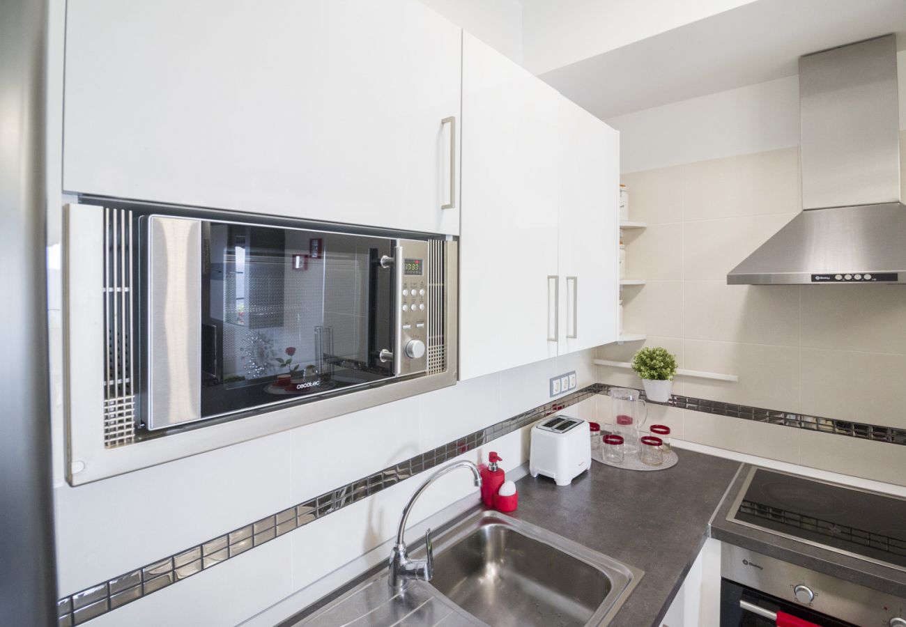 Ferienwohnung in Bajamar - HomeForGuest APT MIT MEERESBLICK, BARBEQUE, GYM