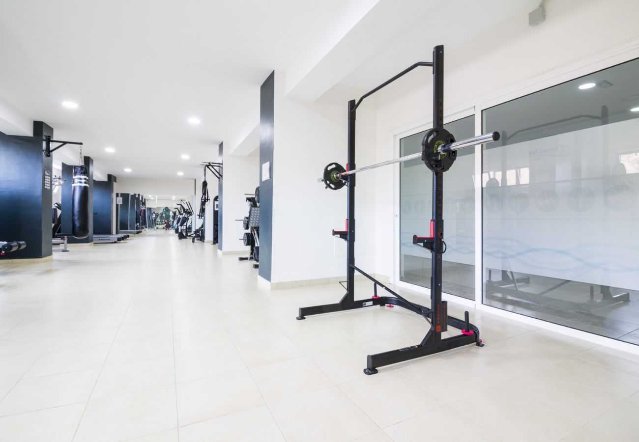 Ferienwohnung in Bajamar - HomeForGuest APT MIT MEERESBLICK, BARBEQUE, GYM