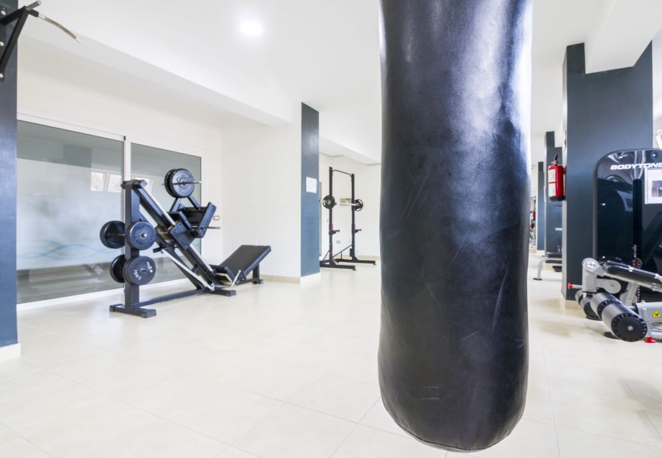 Ferienwohnung in Bajamar - HomeForGuest APT MIT MEERESBLICK, BARBEQUE, GYM