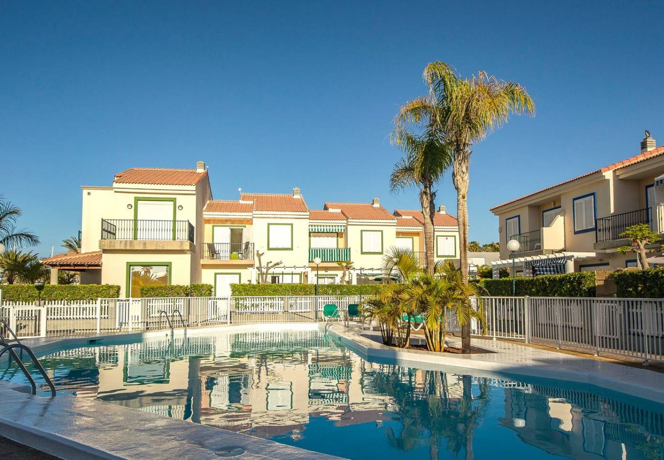 Ferienhaus in San Bartolomé de Tirajana - Schönes duplex in Pasito Blanco by CanariasGetaway