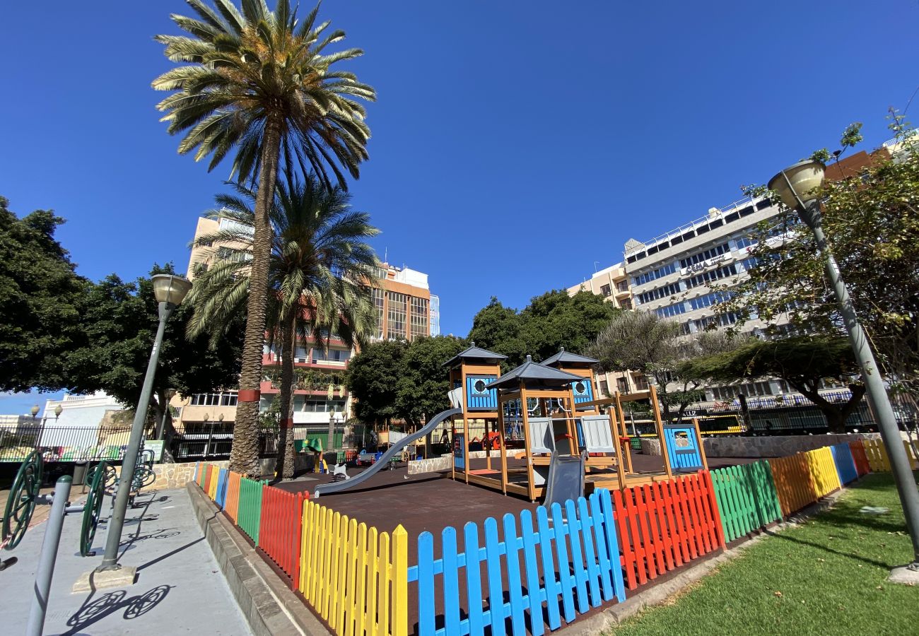 Ferienhaus in Las Palmas de Gran Canaria - Castle and Park view  By CanariasGetaway 