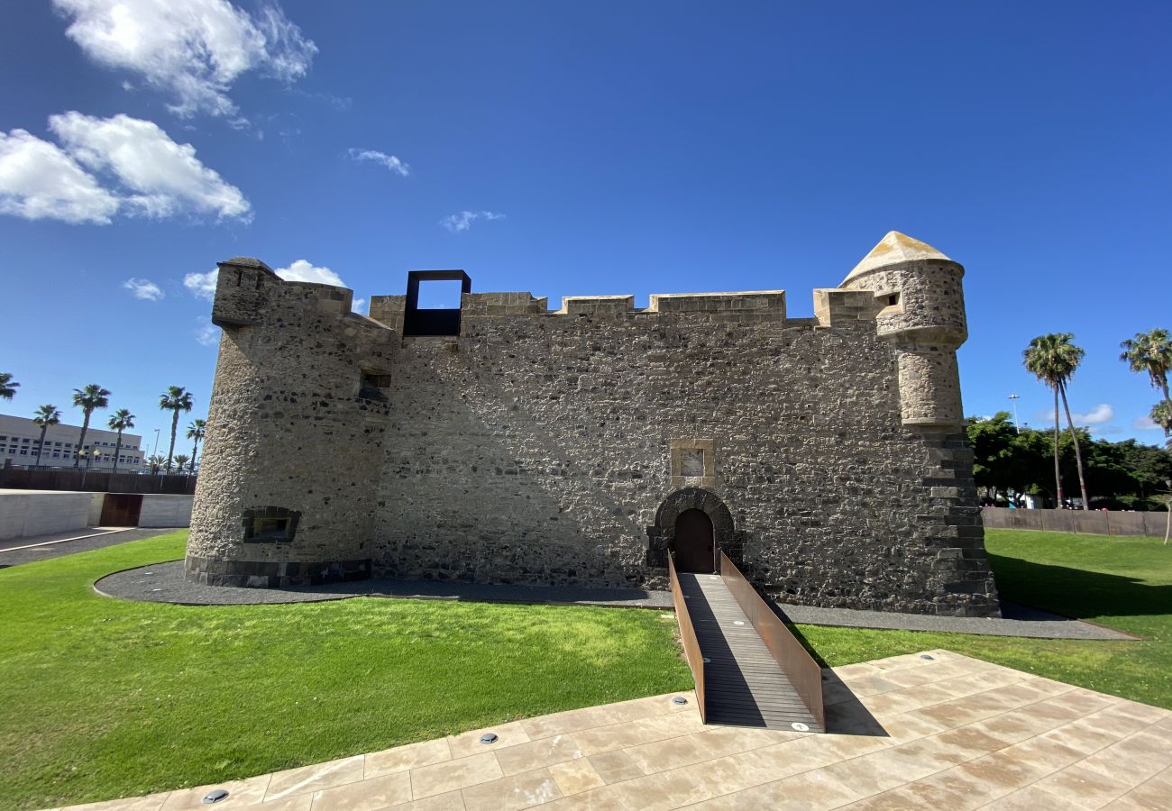 Ferienhaus in Las Palmas de Gran Canaria - Castle and Park view  By CanariasGetaway 