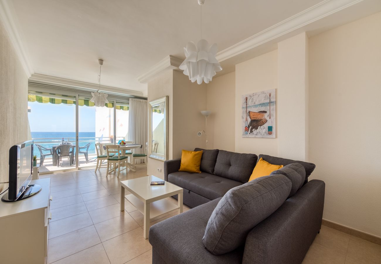 Ferienhaus in Las Palmas de Gran Canaria - Front line with nice terrace By CanariasGetaway 