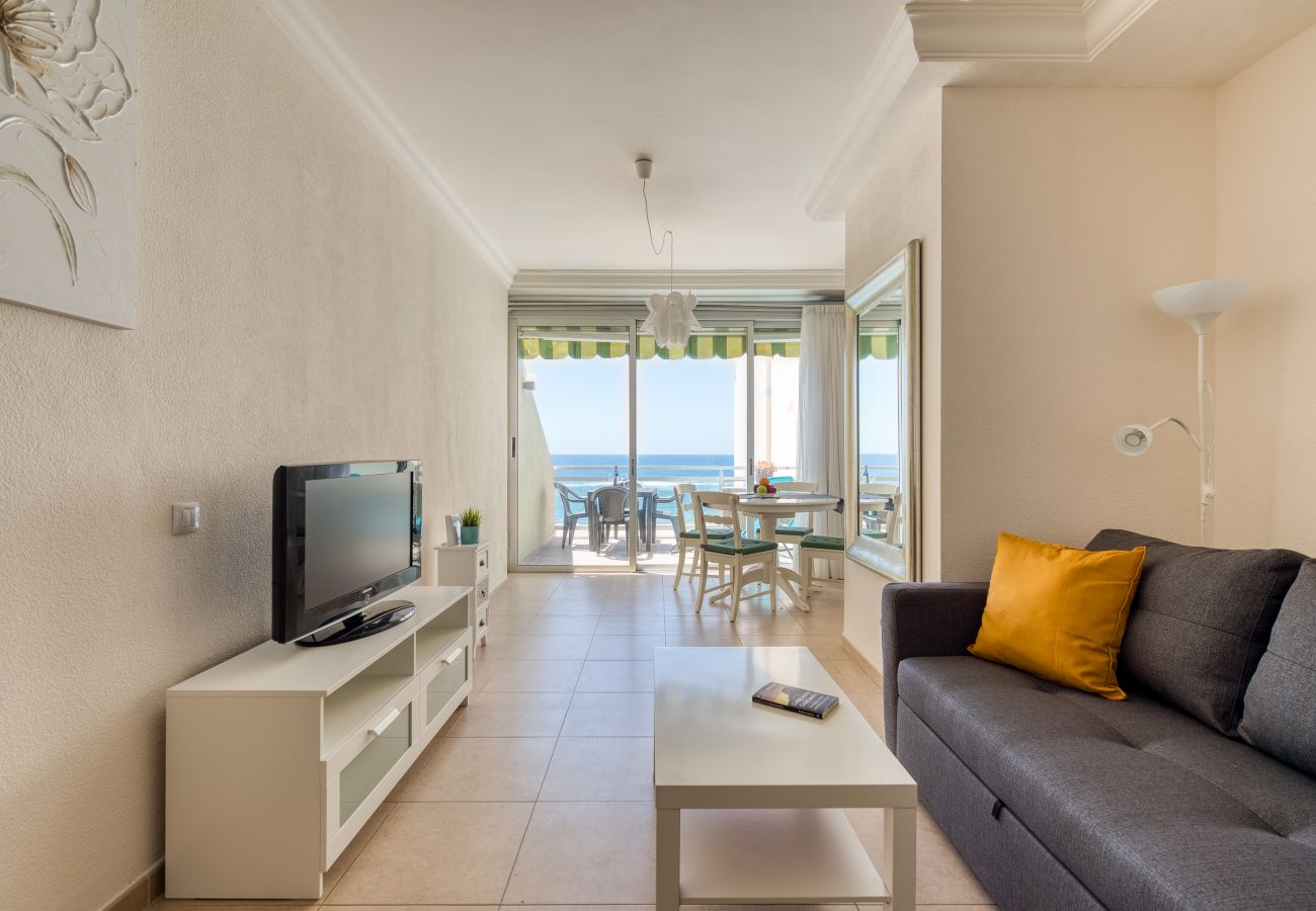 Ferienhaus in Las Palmas de Gran Canaria - Front line with nice terrace By CanariasGetaway 