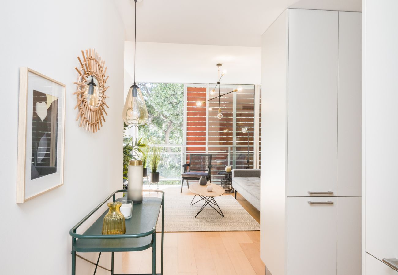Ferienwohnung in Tenerife - HomeForGuest  Design-Apartment im Dachgeschoss, KOSTENLOSES Parken
