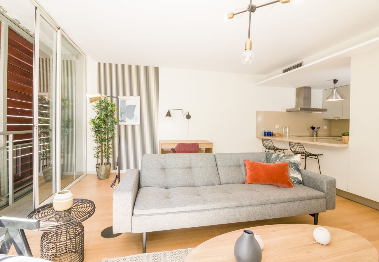 Ferienwohnung in Tenerife - HomeForGuest  Design-Apartment im Dachgeschoss, KOSTENLOSES Parken