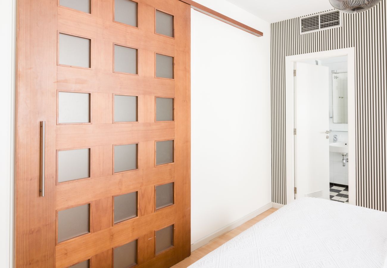 Ferienwohnung in Tenerife - HomeForGuest  Design-Apartment im Dachgeschoss, KOSTENLOSES Parken
