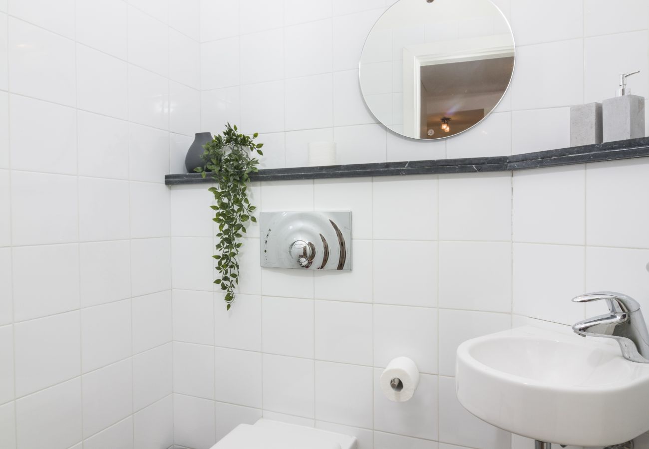 Ferienwohnung in Tenerife - HomeForGuest  Design-Apartment im Dachgeschoss, KOSTENLOSES Parken