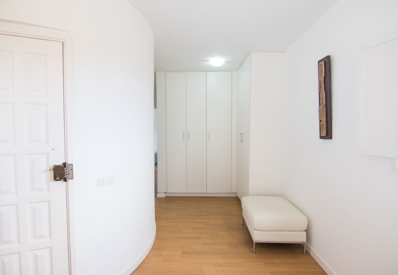Ferienwohnung in Arico - HomeForGuest  20 SCHRITTE VOM MEER ENTFERNT, EL PORIS MIT MEERBLICK 