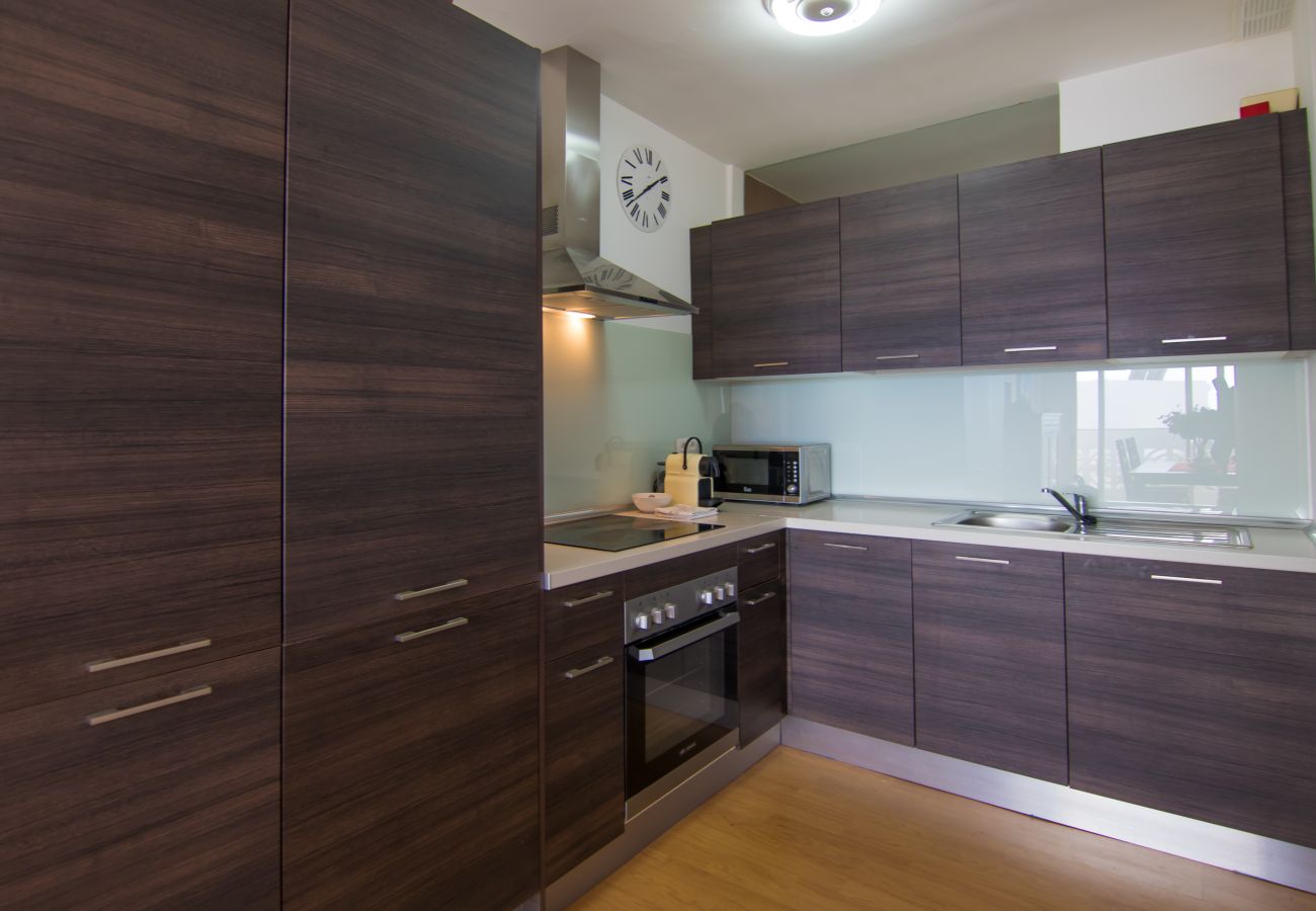 Ferienwohnung in Arico - HomeForGuest  20 SCHRITTE VOM MEER ENTFERNT, EL PORIS MIT MEERBLICK 