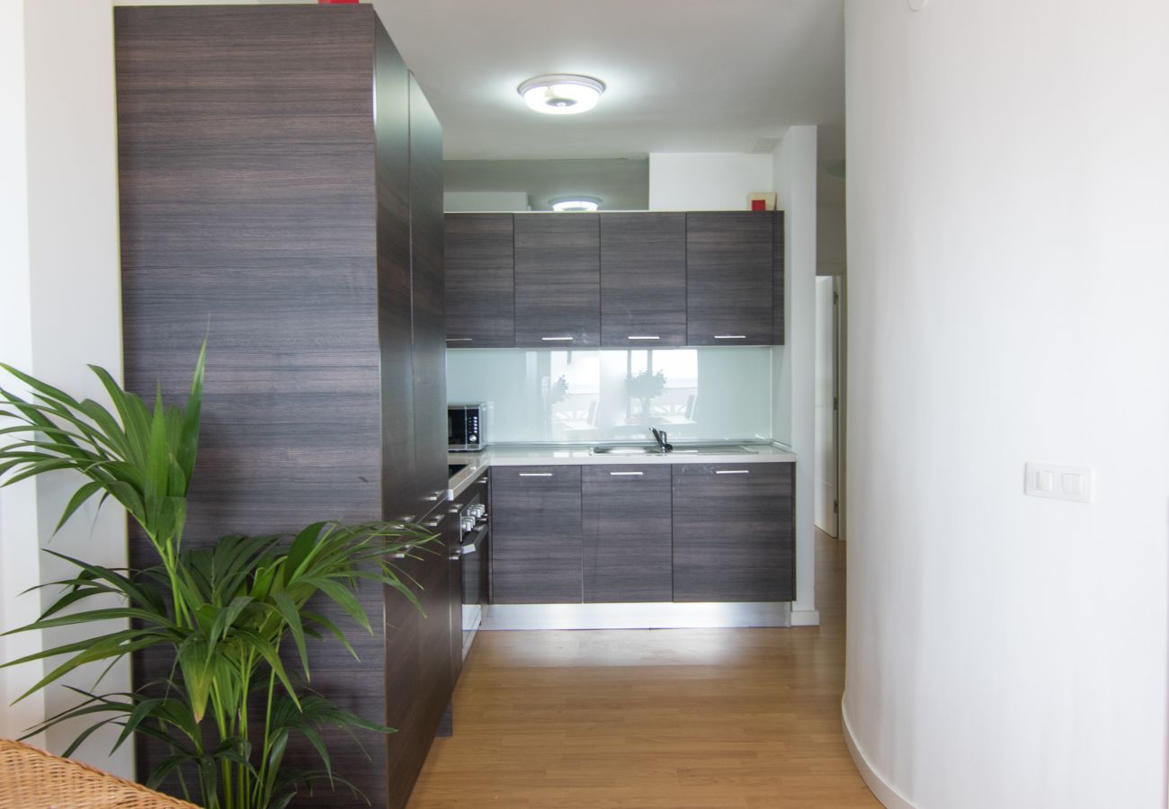 Ferienwohnung in Arico - HomeForGuest  20 SCHRITTE VOM MEER ENTFERNT, EL PORIS MIT MEERBLICK 