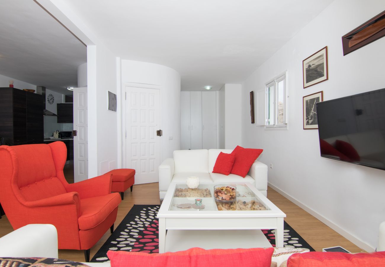 Ferienwohnung in Arico - HomeForGuest  20 SCHRITTE VOM MEER ENTFERNT, EL PORIS MIT MEERBLICK 