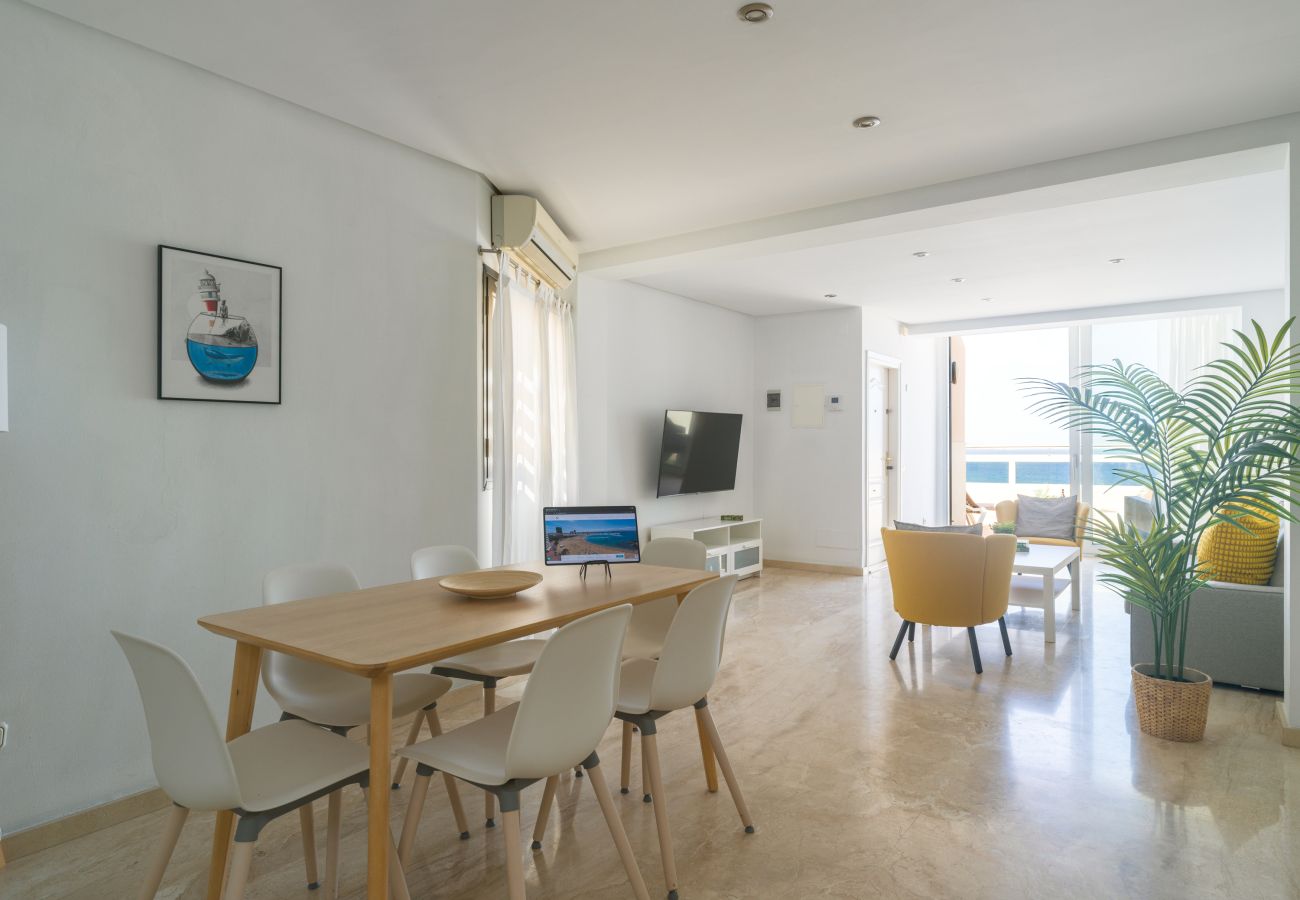 Ferienhaus in Las Palmas de Gran Canaria - Awesome beachfront terrace By CanariasGetaway 
