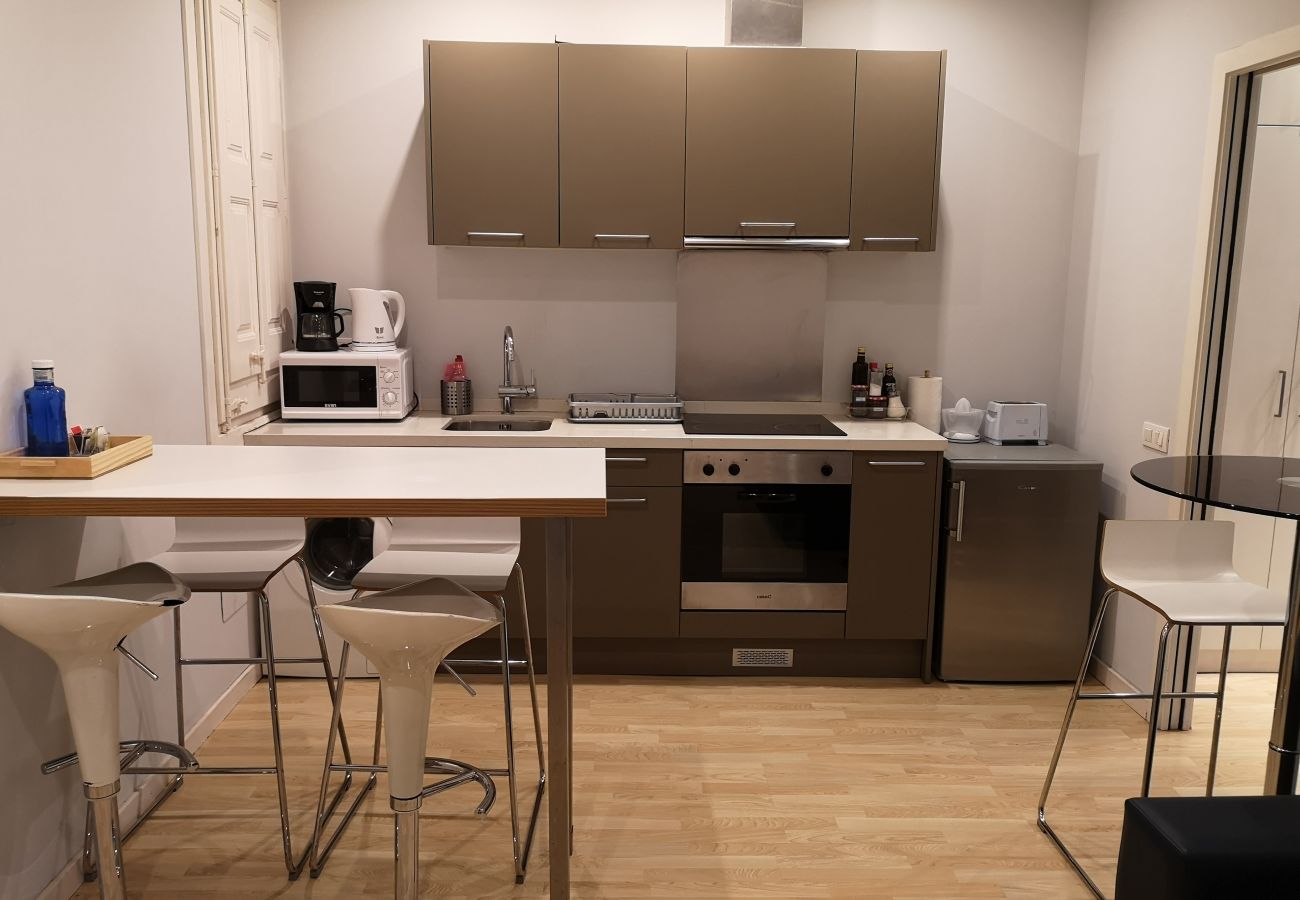 Ferienwohnung in Barcelona - Piso renovado con encanto en alquiler vacacional en Barcelona centro, Gracia