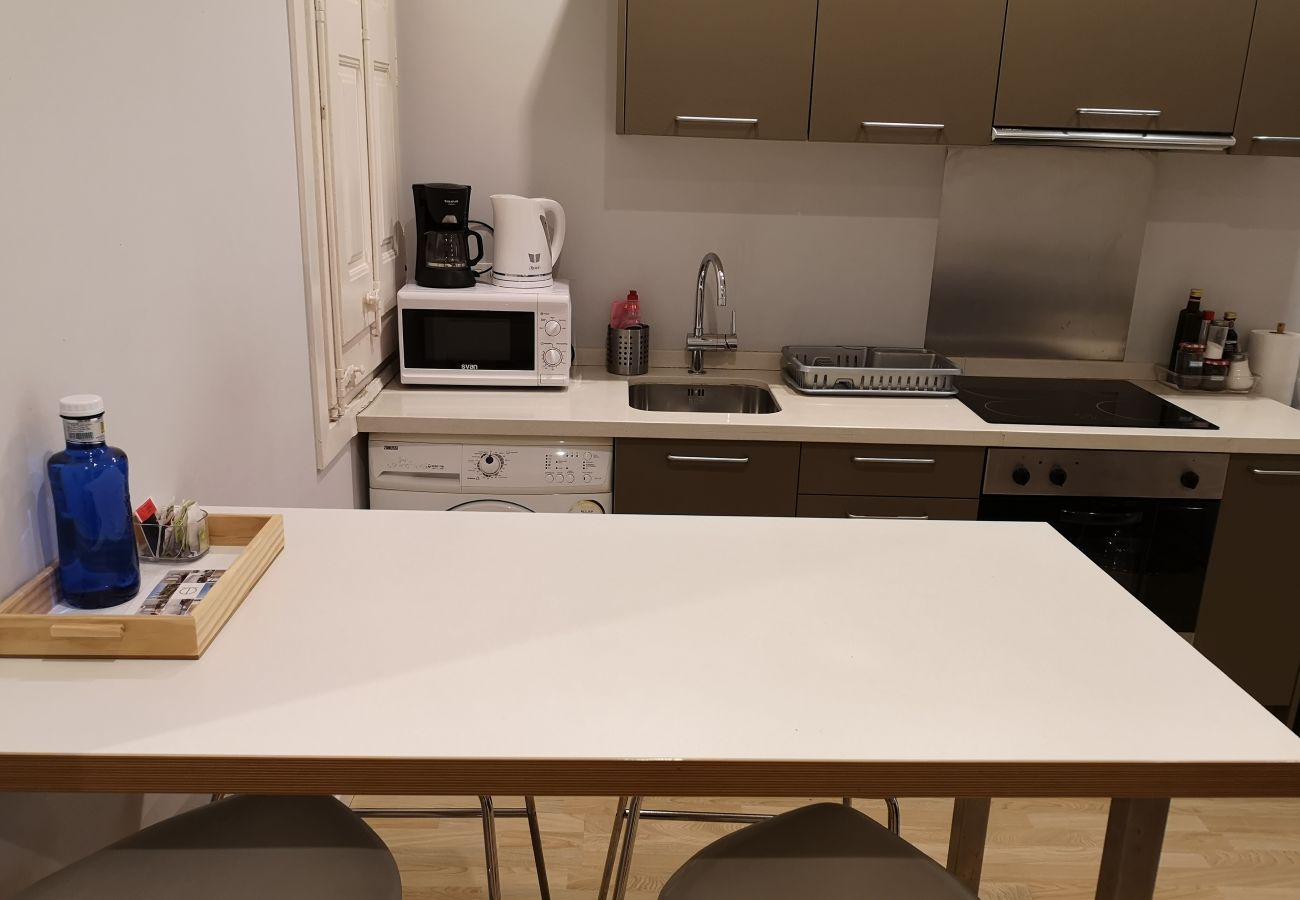 Ferienwohnung in Barcelona - Piso renovado con encanto en alquiler vacacional en Barcelona centro, Gracia