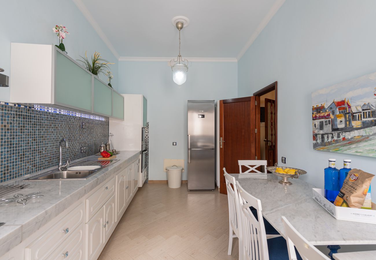 Ferienwohnung in Arucas - HomeForGuest NEW Duplex mit Dachterrasse neben der Kathedrale von Arucas